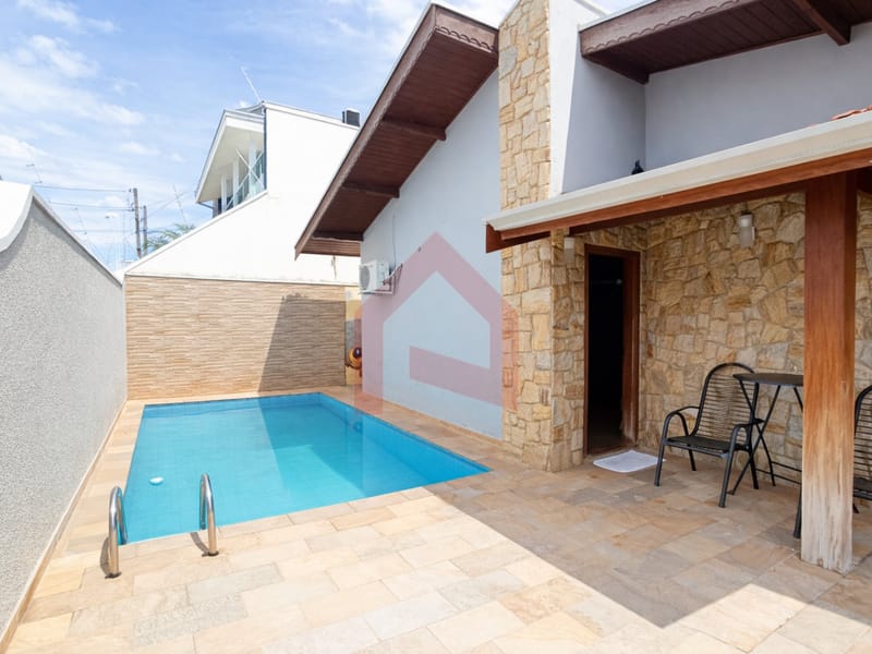 Casa com piscina à venda Parque das Nações